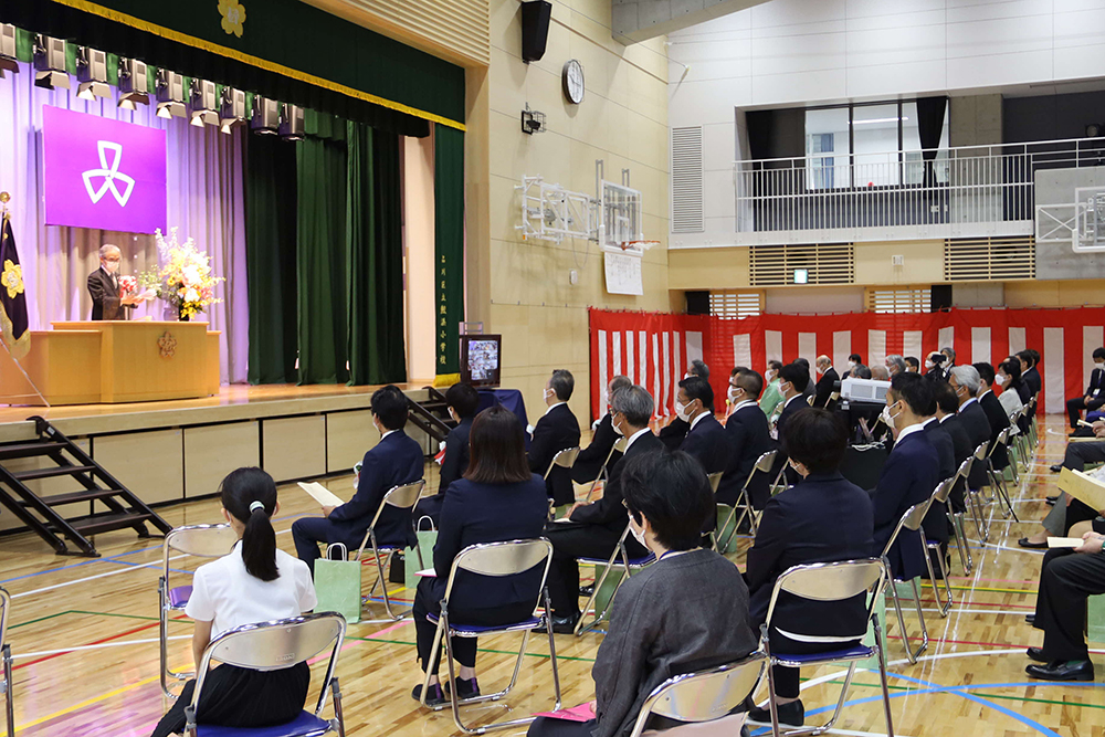 式典での松本校長のあいさつ